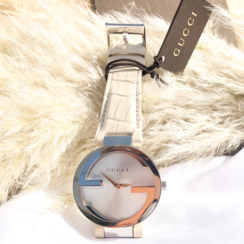 🆕 GUCCI 18kt gold Interlocking G-shape unisex watch 630